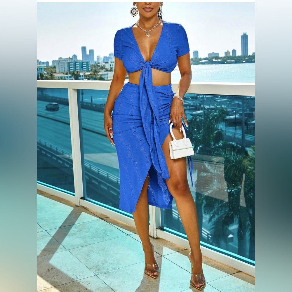 2Piece Deep VNeck Short Sleeve Tie Front Crop Tee Top and Drawstring Split Thigh